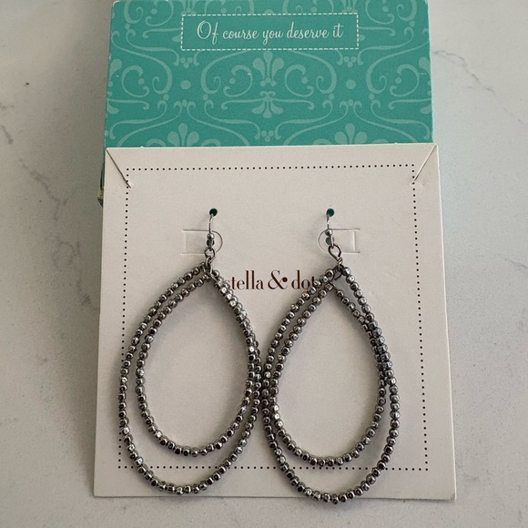 Stella & Dot Silver retired Bardot Earring and Bracelet set - Picture 3 of 6
